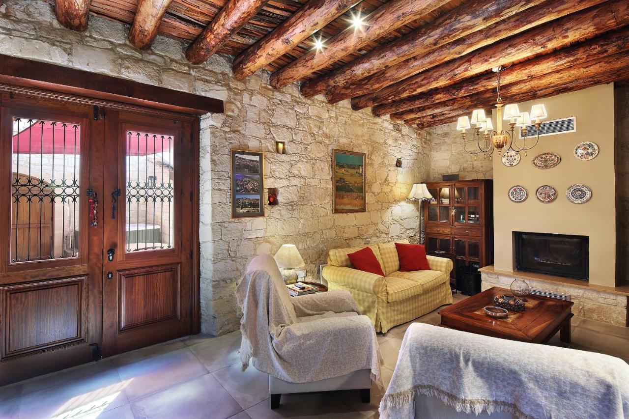 Kantara House - A Rural Retreat Of Comfort & Class! Árszosz Kültér fotó